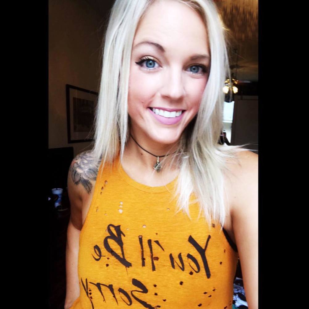 Meet your Posher, Lauren